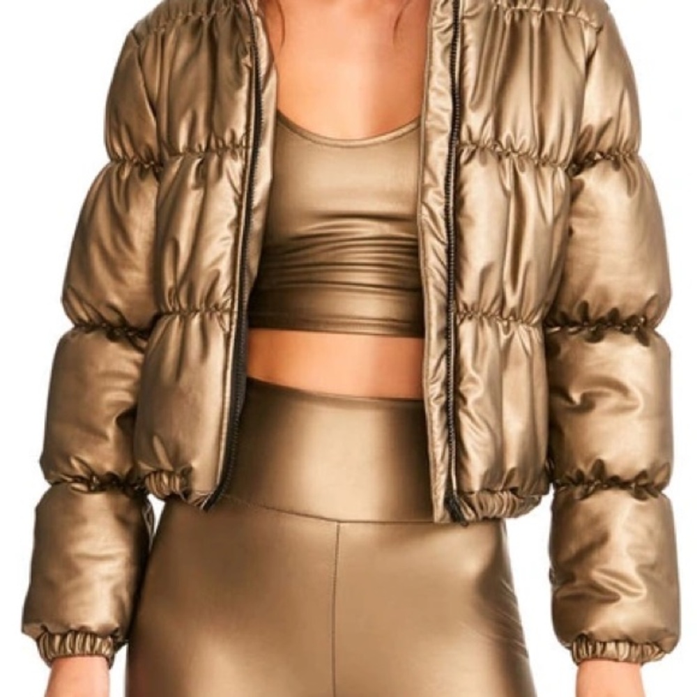 Steve Madden BB Dakota| Women’s Gold 2-pc Sports Bra and Leggings Set| Small